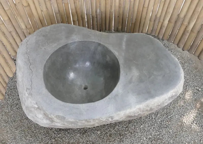 Product image 4 of the product “Stone fire pit, made from Riverstone. Size about 120 x 80 x 40cm Height and the hole size is 51cm diameter and 28cm height ”